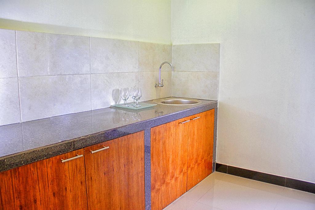 Ryanbagus Guest House Canggu  Ngoại thất bức ảnh